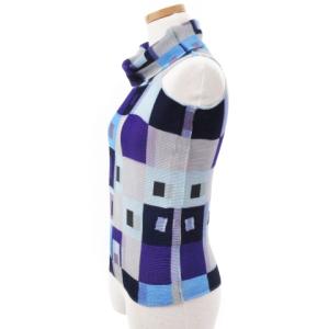 me ISSEY MIYAKE プリーツ カットソー ノースリーブ タートルネック ブロック柄 総柄 プリント ブルー