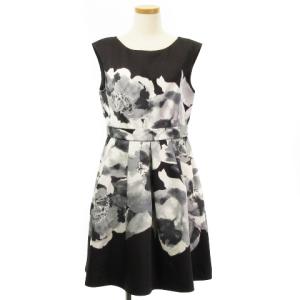 美品 ワンピース ひざ丈 ノースリーブ タック ペイントフラワー プリント グレー 38 IBO26