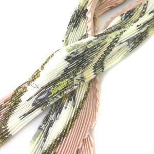 カレ90 LA PROMENADE DE LONGCHAMPS ロンシャンへの散歩 シルク スカーフ プリーツ ピンク