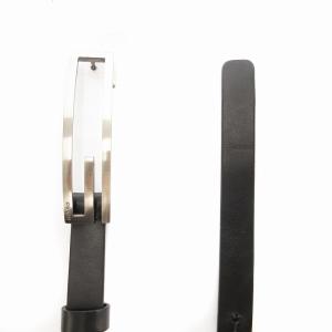 GUCCI ベルト レザー ロゴ バックル 黒 ブラック