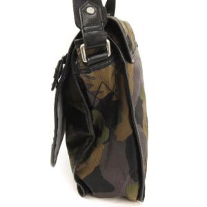 DIESEL カモフラショルダーバッグ カーキ