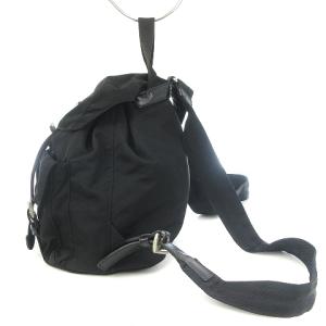 PRADA ナイロンバックパック 三角プレート 黒