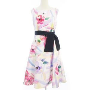 美品 ワンピース ノースリーブ ひざ丈 フラワーモチーフ ベルト付き 花柄 白 ホワイト ピンク 1