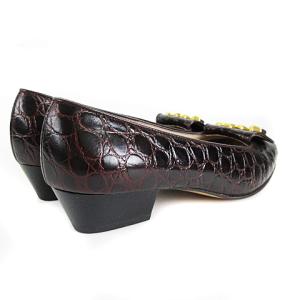 Salvatore Ferragamo チェーン フラップ パンプス クロコ型押し レザー バーガンディ 4.5