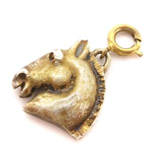 希少 ヴィンテージ ペンダントトップ ホース チャーム ネックレストップ アンティークゴールドカラー BIJOUTERIE