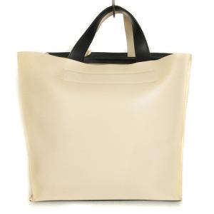 FURLA トートバッグ レザー 本革 チャーム付き バイカラー 黒 ブラック ベージュ SM1