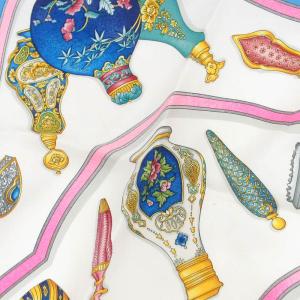 HERMES カレ90 香水瓶 総柄 シルク 青系 ブルー ピンク アイボリー 小物 ECH