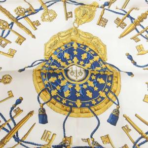 カレ90 スカーフ ストール 鍵 シルク 青系 ブルー アイボリー 小物 ECH