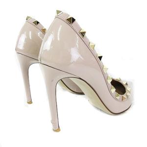 VALENTINO GARAVANI パンプス エナメル スタッズ ポインテッドトゥ ピンクベージュ 35.5