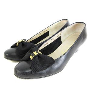 ヴァラリボンレザーパンプス 黒