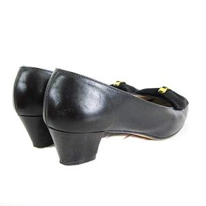 Salvatore Ferragamo ヴァラリボンレザーパンプス 黒