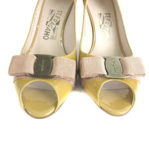 Salvatore Ferragamo パンプス シューズ ヴァラ リボン オープントゥ エナメル 黄土色 6.5 