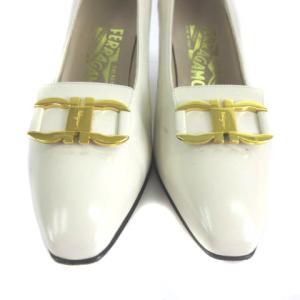 Salvatore Ferragamo パンプス シューズ ガンチーニ スクエアトゥ レザー 6 オフホワイト