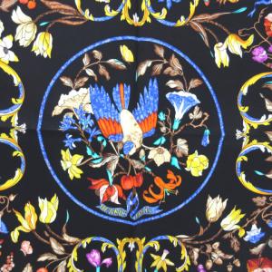 HERMES PIERRES D'ORIENT 東洋の石と西洋の石細工 カレ90 大判 シルク スカーフ ブラック イエロー