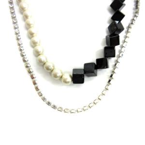 petite robe noire ネックレス 2連 フェイクパール キューブ ラインストーン ホワイト ブラック