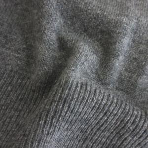 PRADA カシミヤ100％ セーター ニット Vネック 長袖 46 グレー ECM16