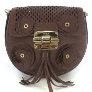 F6900 クラブ タッセル ショルダーバッグ カーフレザー ブラウン