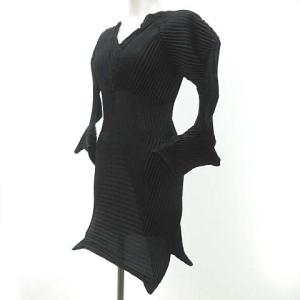ISSEY MIYAKE 3Dスチームプリーツワンピース ブラック