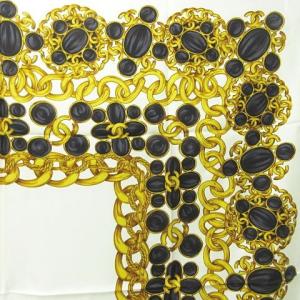 CHANEL スカーフ アクセサリー柄 ココマーク チェーン シルク 白 ゴールド