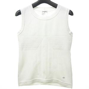 P46 エンボス ボンディング ニットカットソー ノースリーブロゴプレート ホワイト