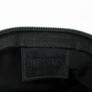 PRADA 三角プレート コスメポーチ パーティーバッグ ナイロン ロゴ 小物入れ 黒 ブラック 0530