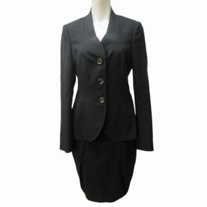 スカートスーツ セットアップ 裏地 ロゴ 柄 プリーツ ジャケット 膝丈 ウール ブラック 黒 40