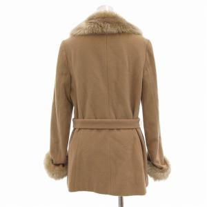 Burberry 毛皮コート ベルト付き Burberry 毛皮コート ベルト付き