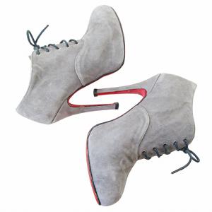 Christian Louboutin スエード ブーティ ピンヒール レースアップ シークレットブーツ 35 22cm グレー 0217 IBO65