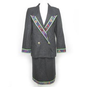 FASHION セットアップ スカートスーツ シルク 総柄 プリント 金ボタン ヴィンテージ ブラック