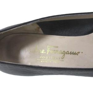 Salvatore Ferragamo BOUTIQUE ヴァラ パンプス 型押し チャンキーヒール 5 1 ブラック