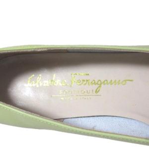 Salvatore Ferragamo BOUTIQUE ヴァラ バックル パンプス 7 1 グリーン系