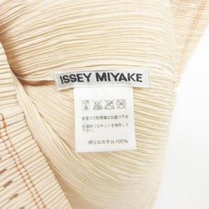 ISSEY MIYAKE カットソー ブラウス プリーツ加工 パンチング デザイン 半袖 ベージュ M
