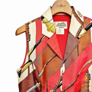 HERMES ヴィンテージ シルクベスト スカーフ柄 42 赤