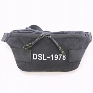 ボディバッグ ウエストポーチ ウエストバッグ ナイロンキャンバス ロゴ プリント ブラック