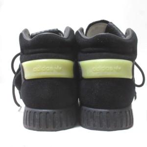 adidas TUBULAR INVADER STRAP スニーカー ミッドカット スネークスキン柄 黒 ブラック ベルクロストラップ 24.0cm