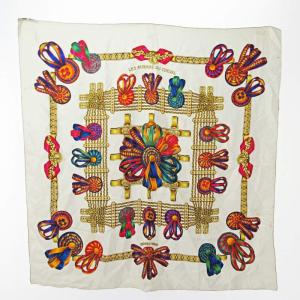 カレ90 LES RUBANS DU CHEVAL 馬のリボン 大判 スカーフ シルク ホワイト系 白 0801 GY14