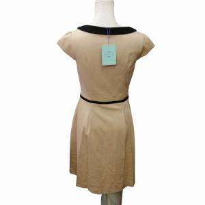 TOCCA タグ付き ワンピース ひざ丈 無地 伸縮性 ストレッチ性 総裏 ベージュ