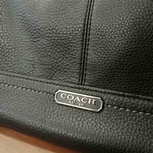 COACH 美品 シボレザー ハンドバッグ A4 プレートロゴ 本革 黒 ブラック F232874