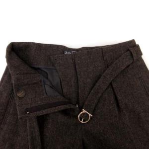 Salvatore Ferragamo ガンチーニ シヘリンボーンョートパンツ 40 ブラウン