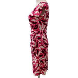 DIANE von FURSTENBERG ワンピース ひざ丈 シルク100% 半袖 フレンチスリーブ 総柄 ストレッチ ピンク