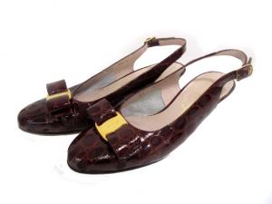 ヴァラ パンプス クロコ型押し アンクルストラップ レザー 23cm ブラウン