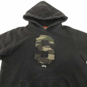STUSSY ワンポイントSロゴスウェットパーカー L ブラック