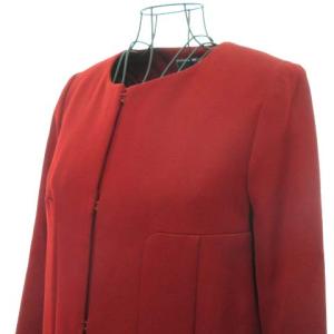 Diagram GRACE CONTINENTAL コート ノーカラー ラウンドネック カラーレス ポリエステル 36 S レッド IBO20
