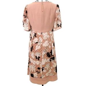 TO BE CHIC ワンピース ドレス ひざ丈 フレア フリル レース 花柄 42 M ピンク タグ付き