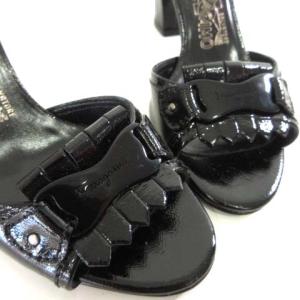 Salvatore Ferragamo パテント ミュール タッセル ロゴプレート サンダル ブラック イタリア製 5 ブラック