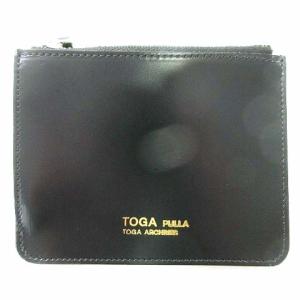 TOGA PULLA レザーウォレット TP12-AG265 バックルモチーフ ロゴ ワンポイント グラスレザー ブラック