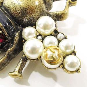 GUCCI ビーブローチ インターロッキングG フェイクパール コサージュ