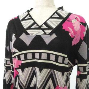 LEONARD SPORT Vネック ニット 長袖 黒カットソー 花柄 フラワー 総柄 ウール 42 13号 黒 ブラック IBO37