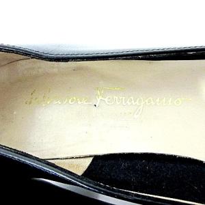 Salvatore Ferragamo パンプス ヴァラ ローヒール レザー プレーントゥ 61