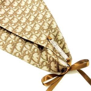 美品 スカーフ トロッター 総柄 シルク ストーンロゴプレート リボン紐付き 茶 ブラウン U180 A0519